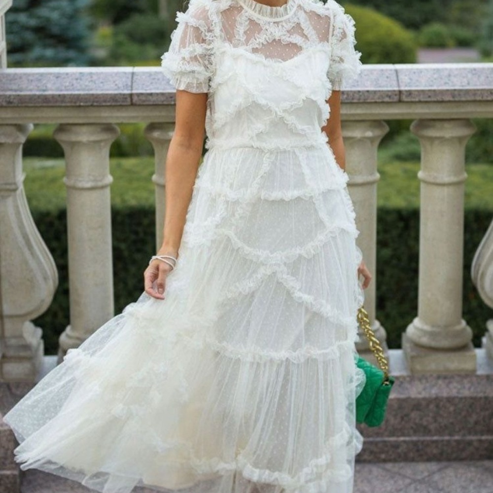 Elegant White Lace Dress